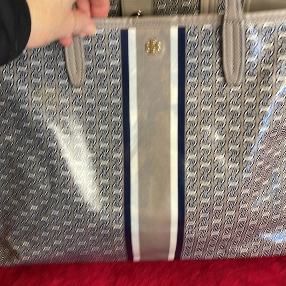 TORY BURCH GEMINI LINK TAUPE NAVY PRINTED TOTE BAG